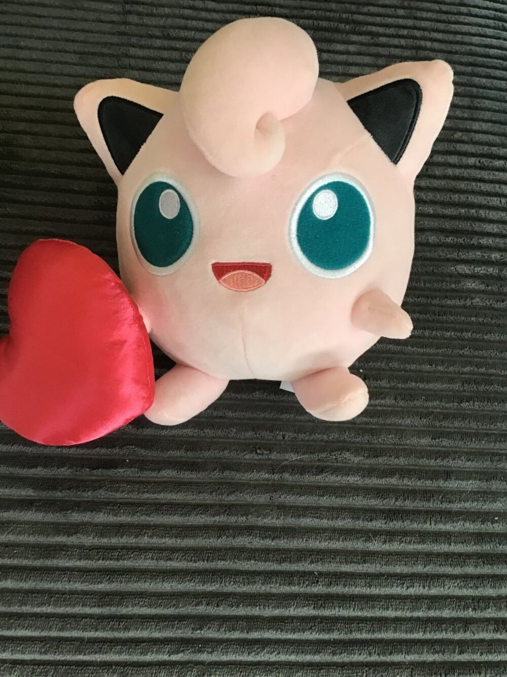 Pokemon Valentine's Day Jigglypuff 7" Plush Holding Red Heart So Cute EUC